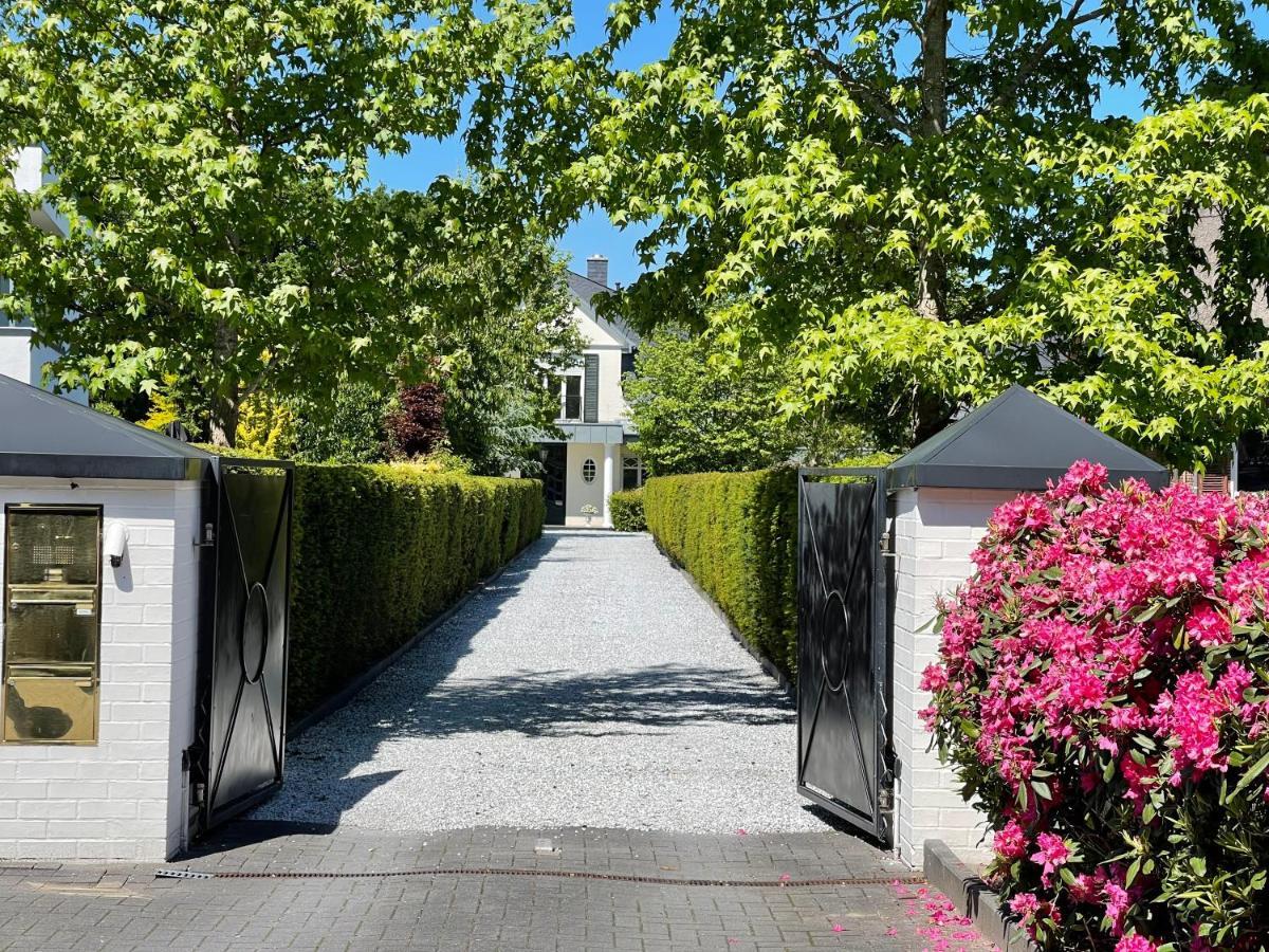 Villa Julian Mansarde Aurich Exteriér fotografie